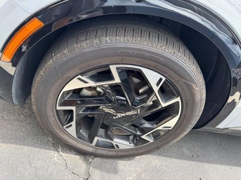 Used 2024 Kia Sportage SX AWD/4WD image 3