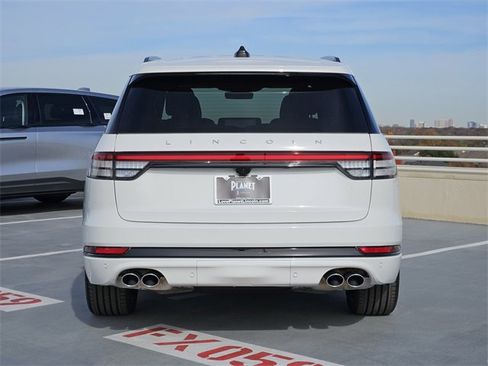 New 2026 Lincoln Aviator Reserve image 6