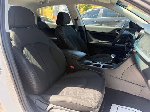Used 2020 Kia Optima LX image 19