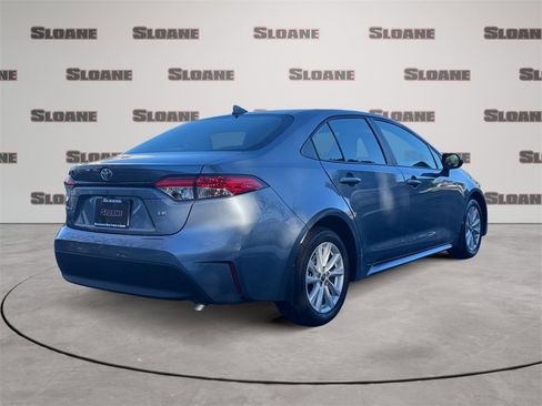 Used 2025 Toyota Corolla LE image 5