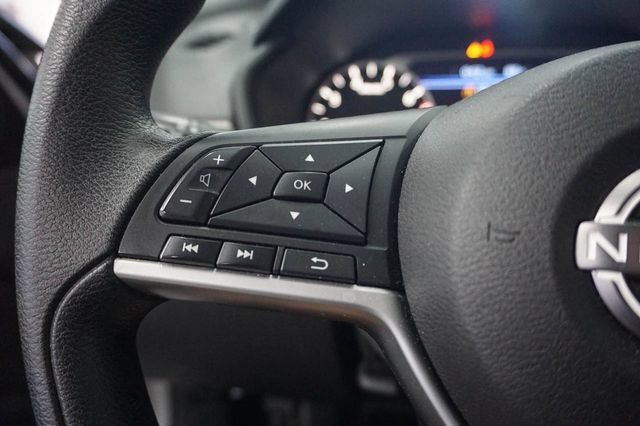 Used 2024 Nissan Altima 2.5 SV FWD image 18
