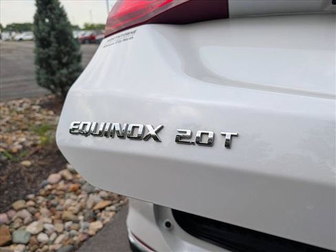 Used 2019 Chevrolet Equinox LT FWD image 21