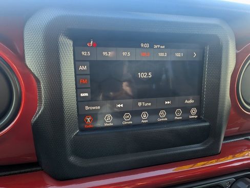 Used 2021 Jeep Wrangler Unlimited Sport image 23