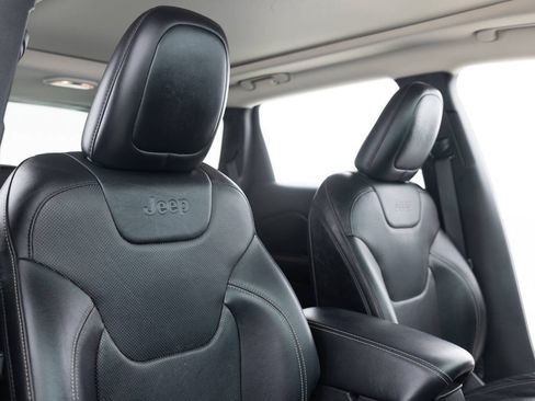 Used 2014 Jeep Cherokee Limited AWD/4WD image 26