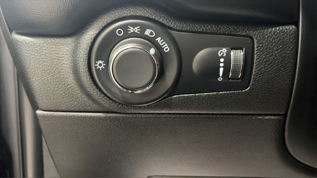 Used 2025 Dodge Durango GT AWD/4WD image 33