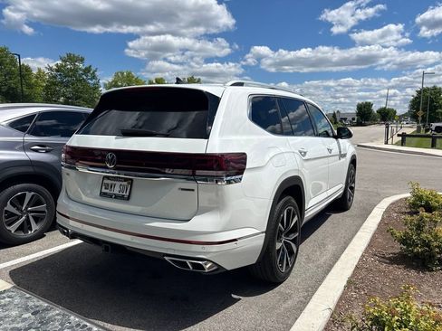 Used 2024 Volkswagen Atlas SEL Premium R-Line AWD/4WD image 24