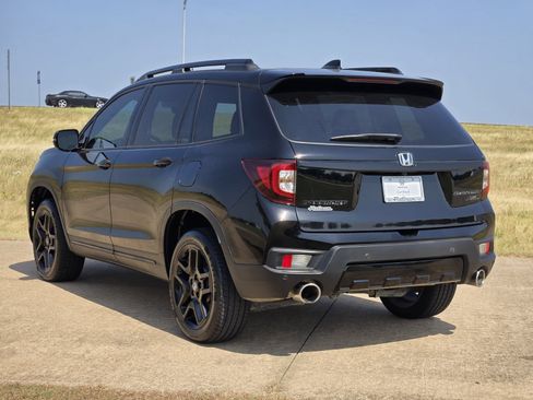 Used 2024 Honda Passport Black Edition image 4