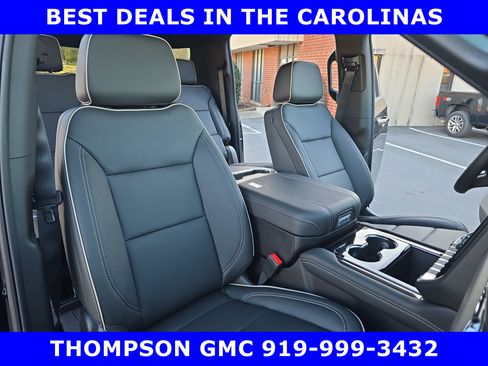 New 2026 GMC Yukon XL Elevation w/ LPO, Elevation Black Package AWD/4WD image 10