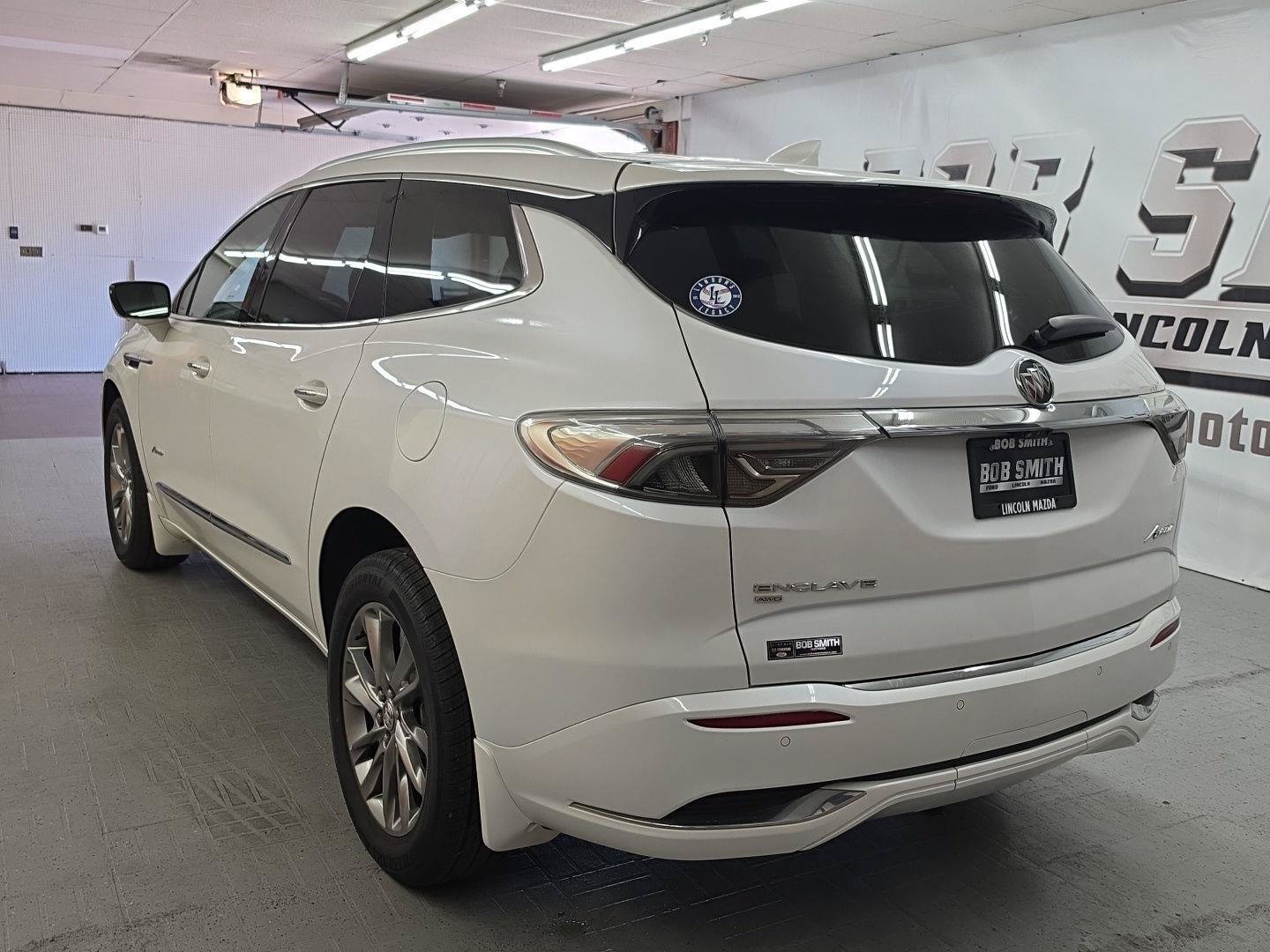 Used 2023 Buick Enclave Avenir w/ LPO, Floor Liner Package AWD/4WD image 5