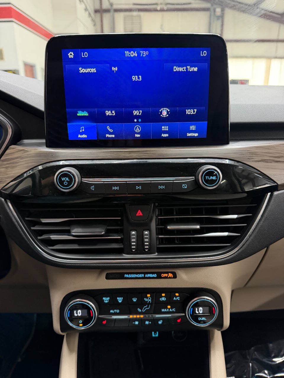 Used 2020 Ford Escape Titanium AWD/4WD image 27