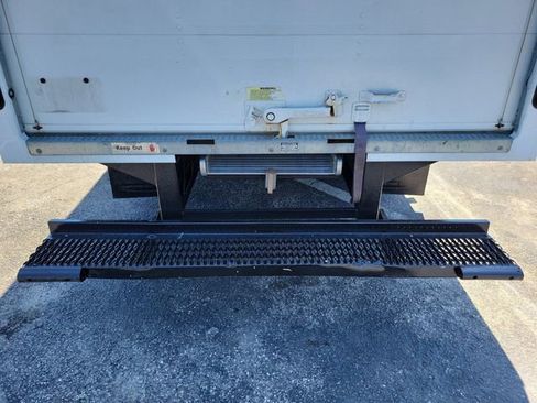 Used 2024 Ford E-350 and Econoline 350 Super Duty w/ Power Windows & Locks Group image 5