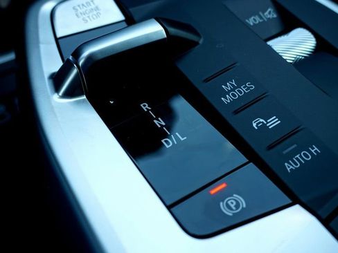 Used 2026 BMW X1 xDrive28i w/ Technology Package image 18