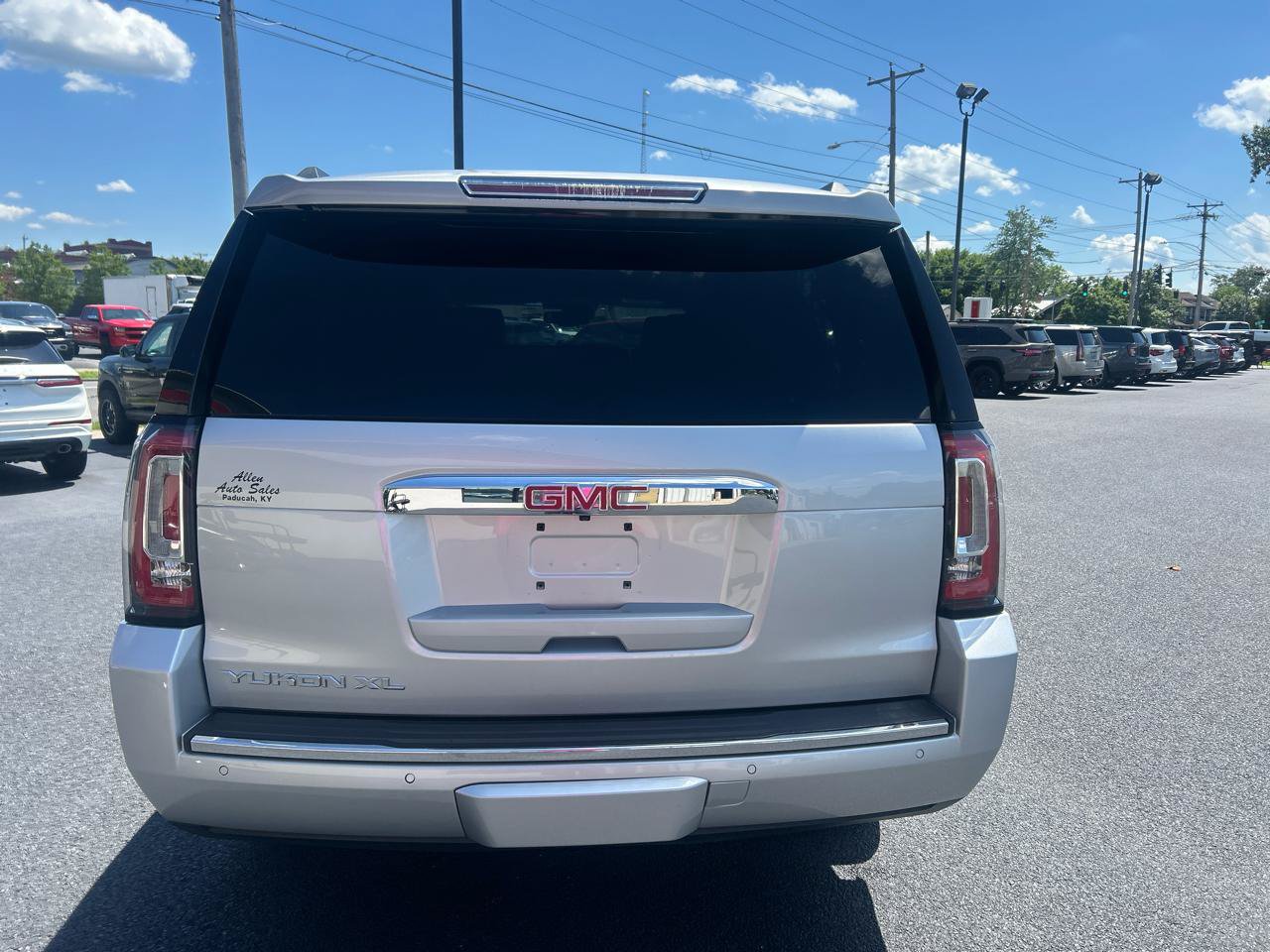 Used 2019 GMC Yukon XL Denali RWD image 6