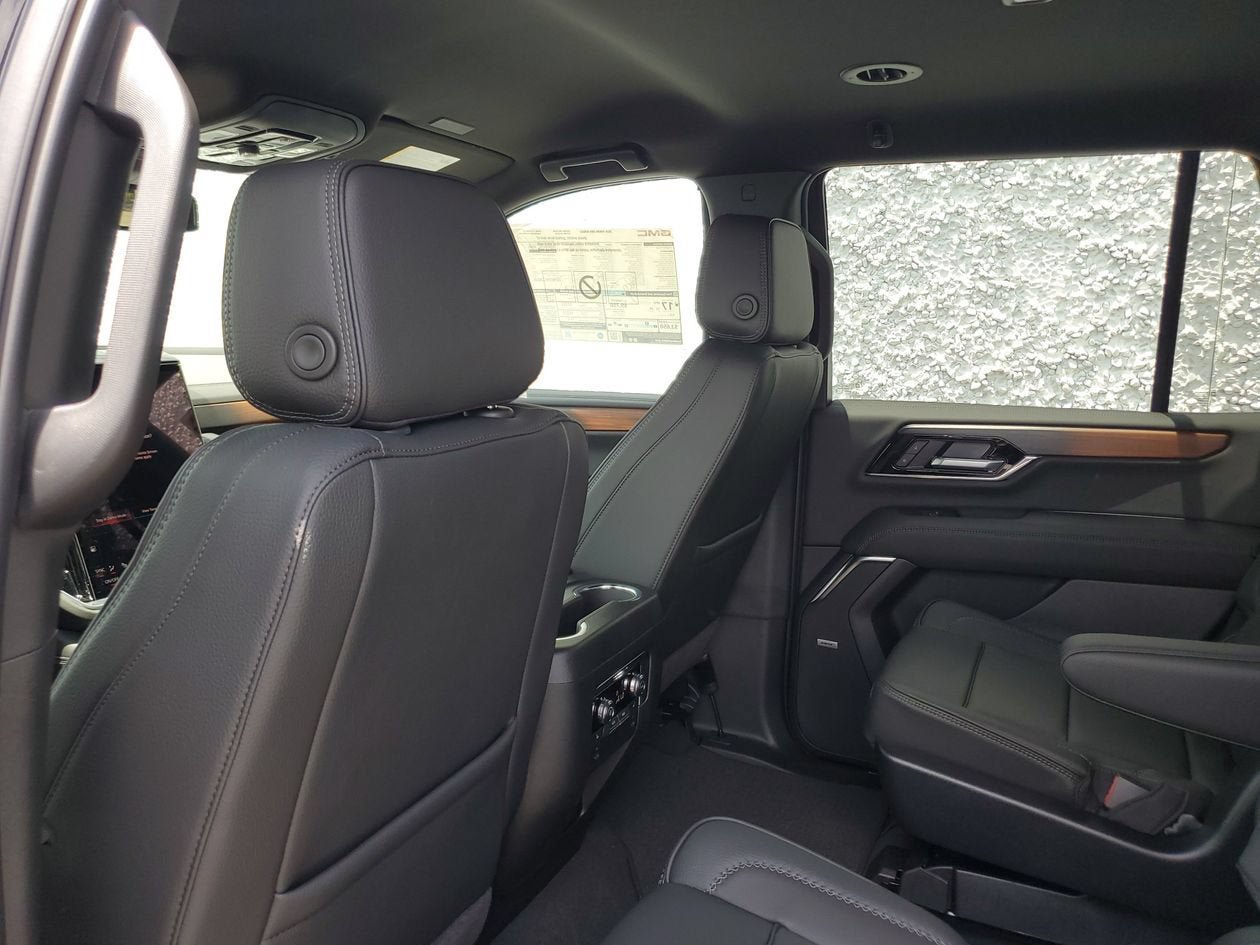 New 2026 GMC Yukon Denali RWD image 10