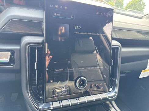 New 2026 GMC Yukon XL AT4 w/ AT4 Premium Plus Package AWD/4WD image 15