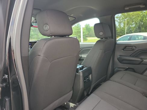 Used 2024 Chevrolet Colorado Trail Boss w/ Technology Package AWD/4WD image 31