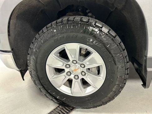 Used 2025 Chevrolet Silverado 1500 LT image 9