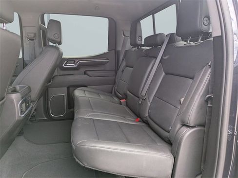 Used 2022 GMC Sierra 1500 SLT w/ SLT Convenience Package image 13