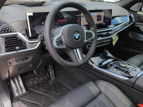 Used 2027 BMW X7 M60i AWD/4WD image 10