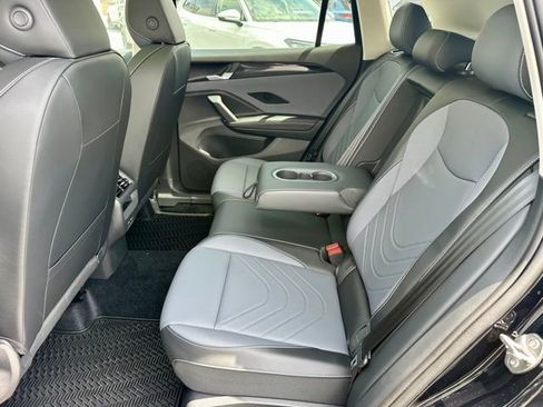 New 2026 Volkswagen Tiguan SE FWD image 18