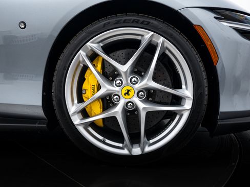 Used 2025 Ferrari Roma Spider image 11