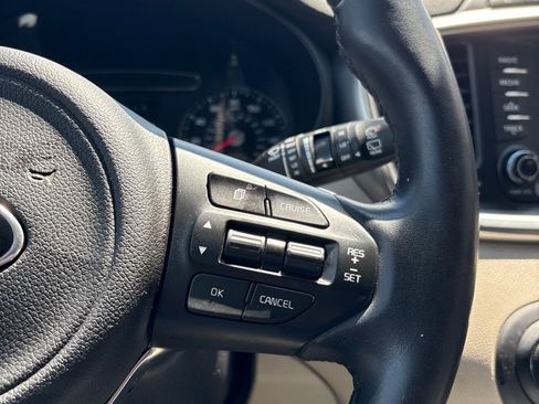 Used 2017 Kia Sorento EX image 15