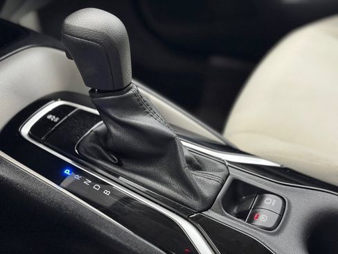 Used 2020 Toyota Corolla LE FWD image 24