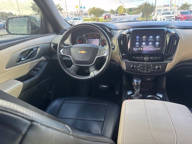 Used 2022 Chevrolet Traverse LT FWD image 20