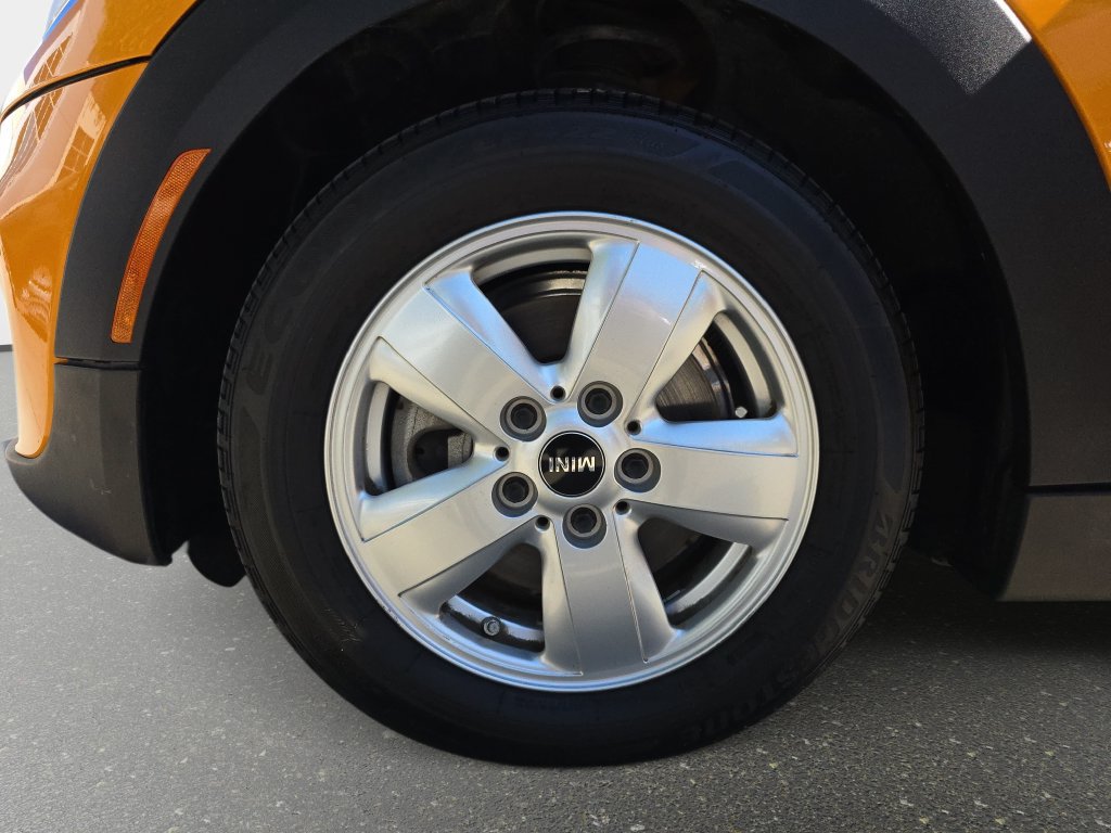 Used 2015 MINI Cooper 2-Door Hardtop FWD image 36