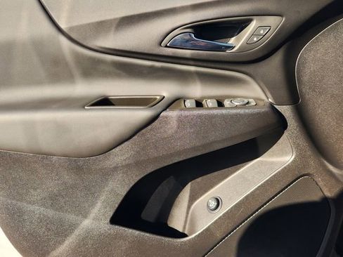 Used 2024 Chevrolet Equinox LT w/ LPO, Floor Liner Package FWD image 22