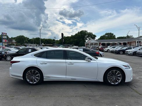 Used 2018 Lexus LS 500h AWD w/ Luxury Package image 11