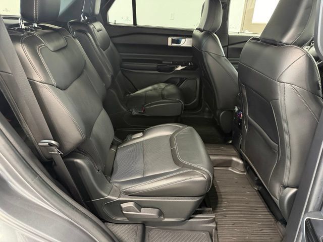 Used 2022 Ford Explorer ST w/ Equipment Group 401A AWD/4WD image 26