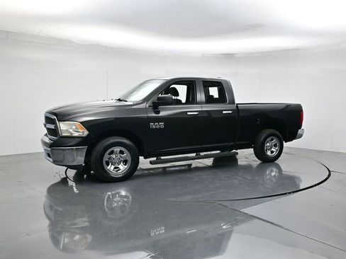 Used 2017 RAM 1500 Classic SLT AWD/4WD image 5