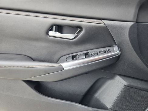 Certified 2023 Nissan Sentra SR FWD image 24