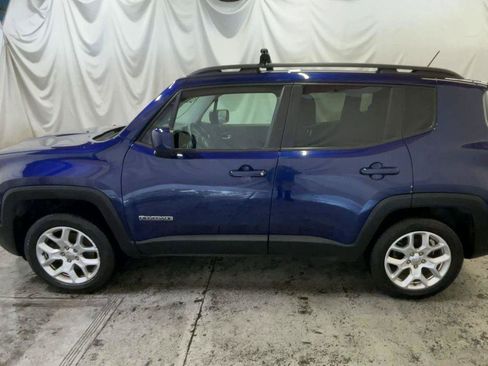 Used 2016 Jeep Renegade Latitude AWD/4WD image 5