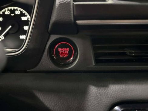 Used 2025 Honda Pilot EX-L image 37
