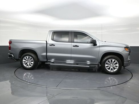 Used 2025 Chevrolet Silverado 1500 Custom image 6