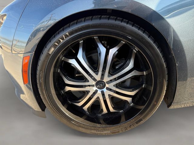 Used 2023 Chevrolet Camaro LT w/ Technology Package RWD image 22
