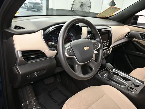 Certified 2023 Chevrolet Traverse LS image 10