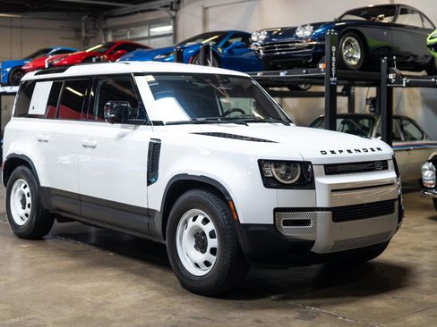 Used 2020 Land Rover Defender 110 image 1