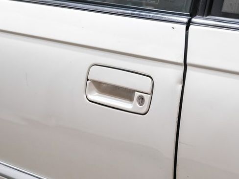 Used 2000 Cadillac Eldorado ESC w/ Comfort/Convenience Pkg image 36