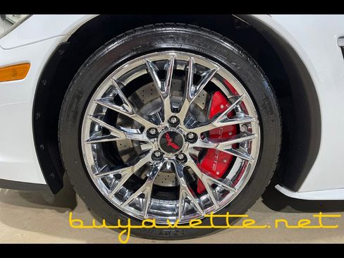 Used 2013 Chevrolet Corvette Grand Sport w/ 2LT Preferred Equipment Group image 12