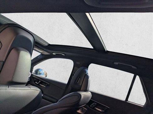 New 2026 Mercedes-Benz GLC 300 4MATIC image 17