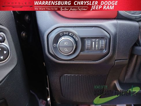 Used 2021 Jeep Gladiator Rubicon w/ Dual Top Group AWD/4WD image 33