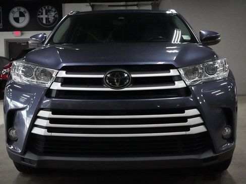 Used 2018 Toyota Highlander XLE FWD image 8