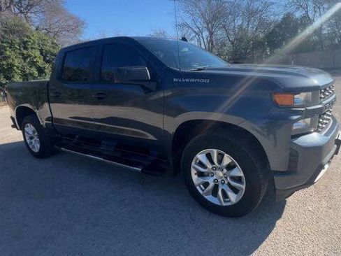 Used 2021 Chevrolet Silverado 1500 Custom image 2