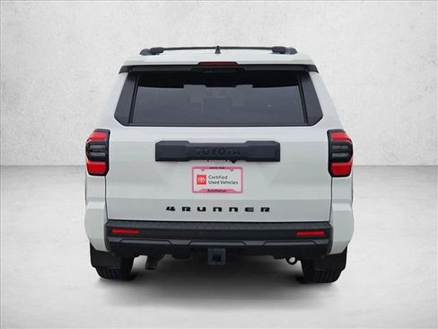 Used 2025 Toyota 4Runner SR5 AWD/4WD image 7