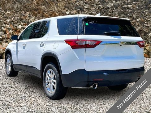 Used 2021 Chevrolet Traverse LS AWD/4WD image 10
