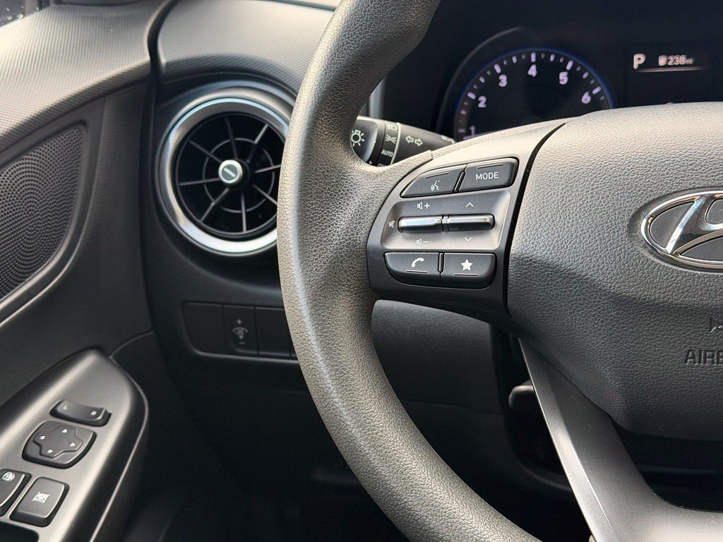 Used 2022 Hyundai Kona SEL AWD/4WD image 12