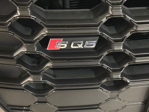 Used 2023 Audi SQ5 Premium Plus w/ Premium Plus Package image 26